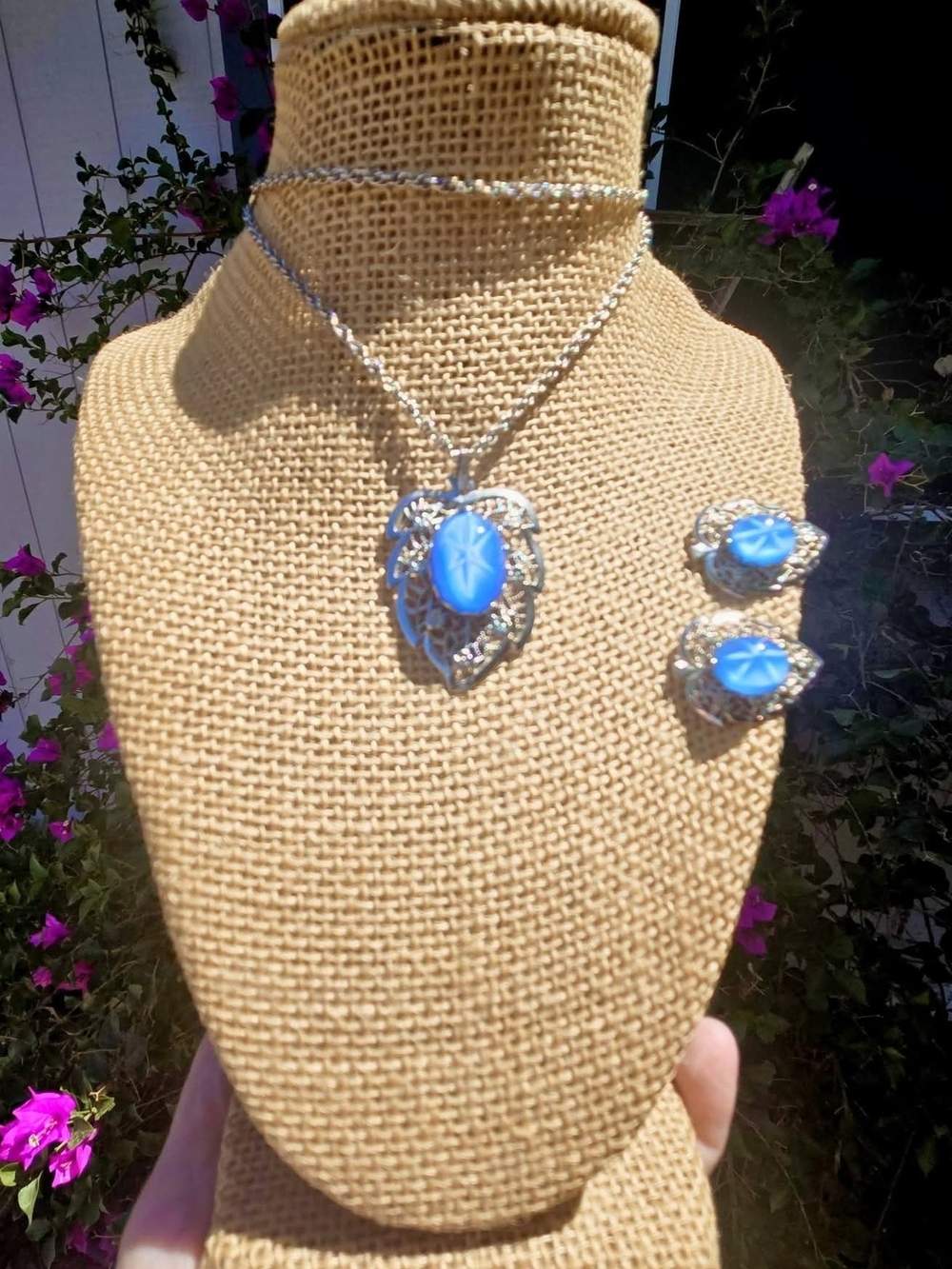 Vintage Mid-Century Blue Star Cabochon & Leaf Filigree Necklace and Earring Set